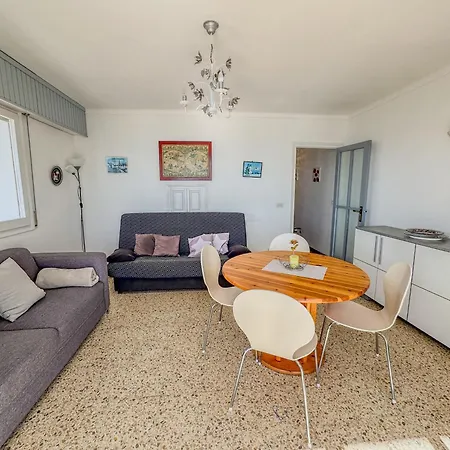 Europa 46 Apartament *